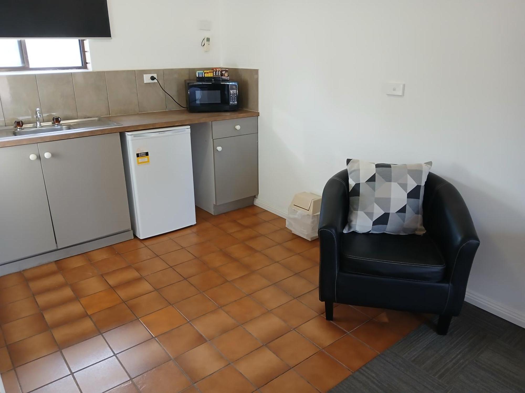 Birch Motel Tocumwal Previously Known As Kanimbla Motor Inn ภายนอก รูปภาพ
