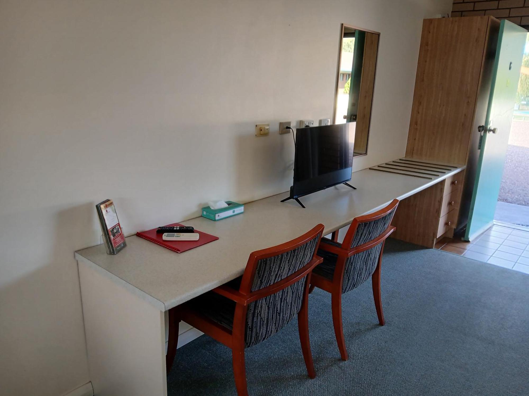 Birch Motel Tocumwal Previously Known As Kanimbla Motor Inn ภายนอก รูปภาพ