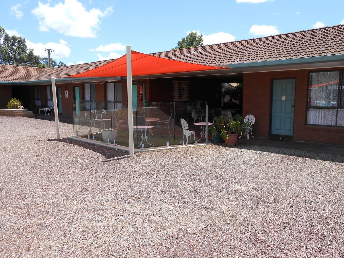 Birch Motel Tocumwal Previously Known As Kanimbla Motor Inn ภายนอก รูปภาพ