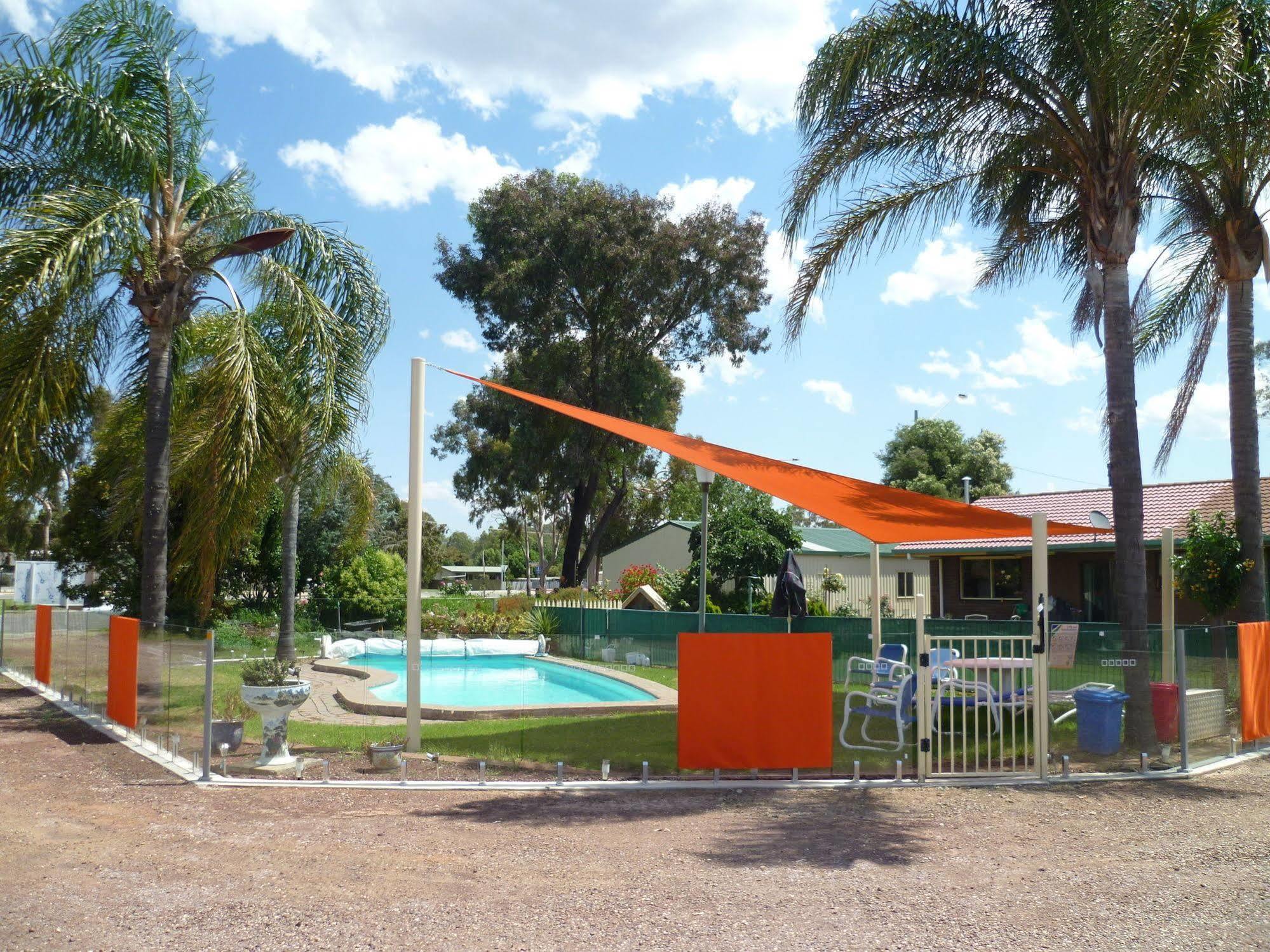 Birch Motel Tocumwal Previously Known As Kanimbla Motor Inn ภายนอก รูปภาพ